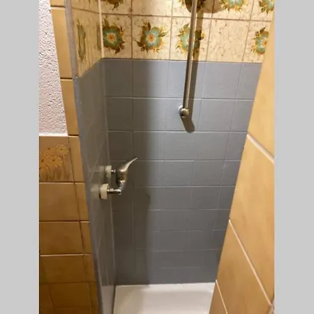 Joli 2 Pieces Dernier Etage, Centre לוזאן